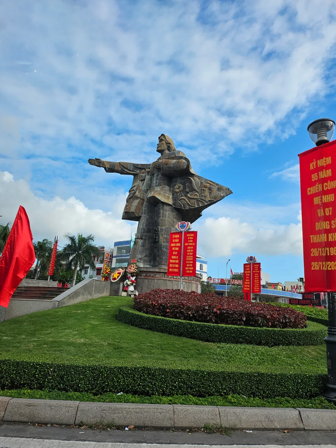 🎉Cùng Người Địa Phương Đà Nẵng #1🎉(Tập đầu tiên) Một sự tồn tại như vị cứu tinh cho người mới đi du lịch tự túc! Người Địa Phương Đà Nẵng chính là ❤️!!