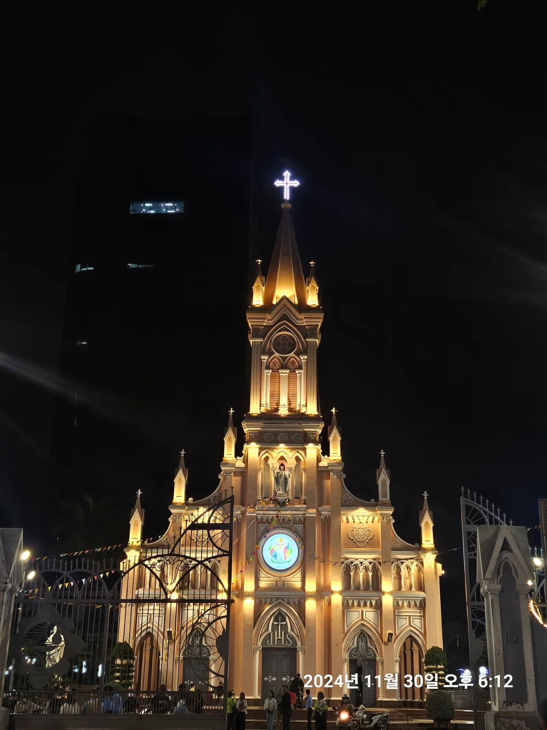🇻🇳(Review) Đà Nẵng lần nữa >> Cảnh đêm Nhà thờ Hồng Đà Nẵng