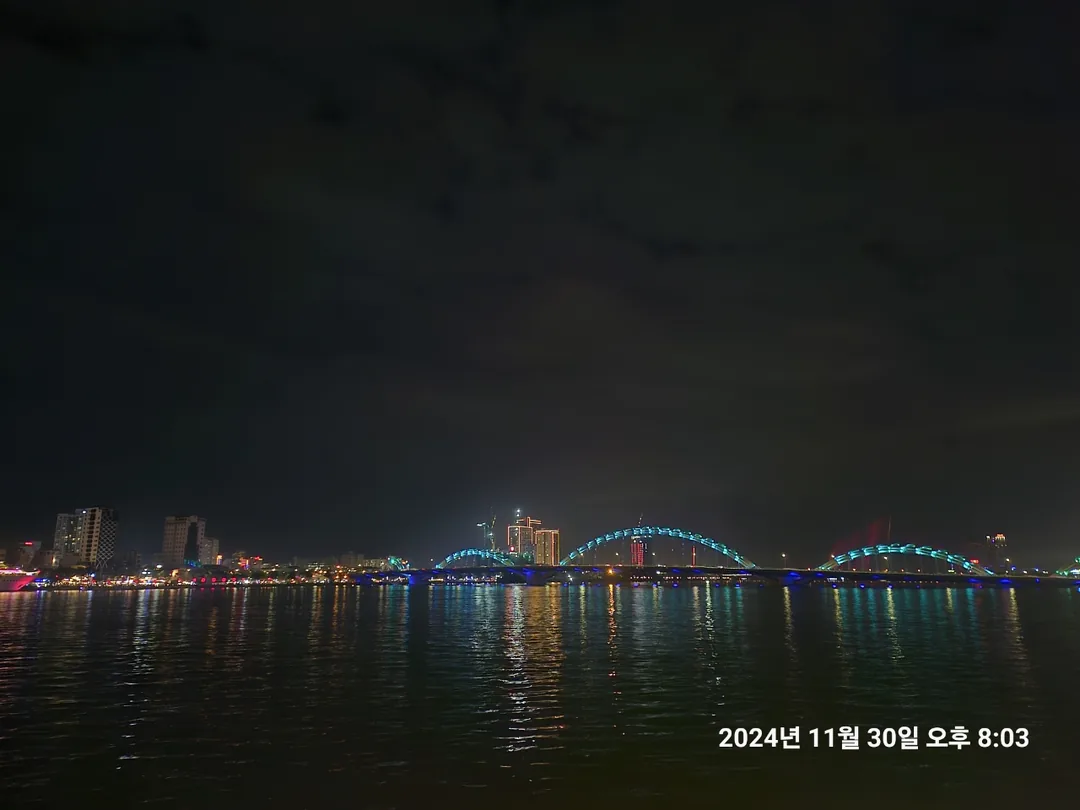 🇻🇳(Hậu ký) Quay lại Đà Nẵng >> Mình cũng gợi ý đi dạo buổi tối dọc sông Hàn nhé 👍