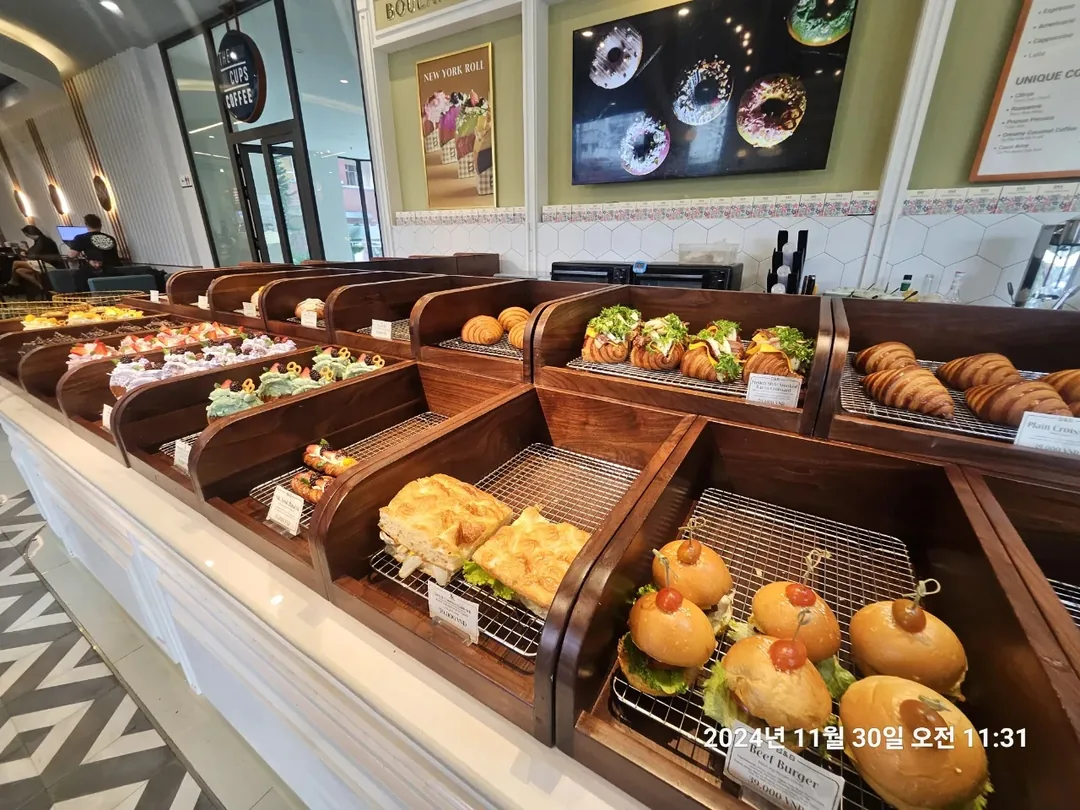 🇻🇳(Review) Đà Nẵng tái xuất >> Bread & Butter Bakery
B&B Bakery - Đà Nẵng