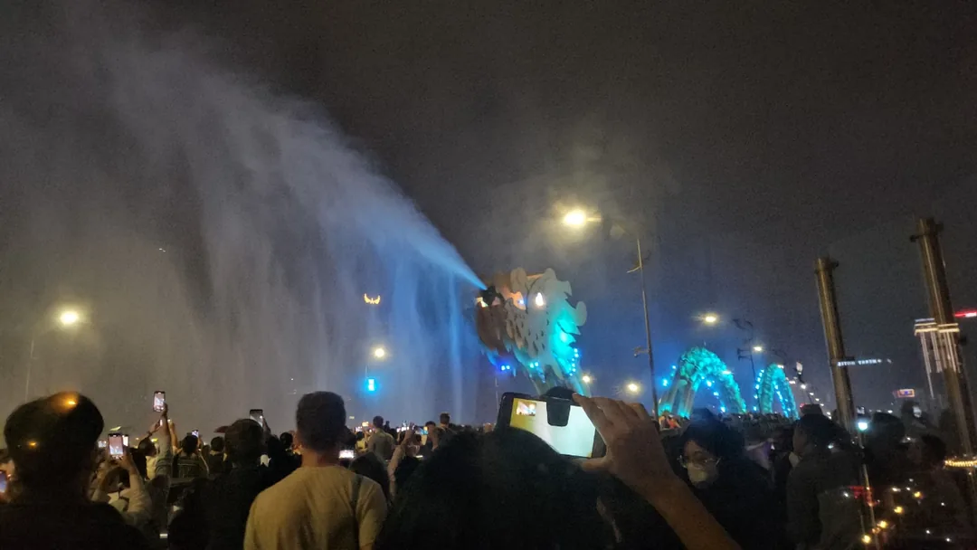 🇻🇳(Review) Đà Nẵng lần hai >> Cầu Rồng, xem show lửa & show nước lần đầu tiên