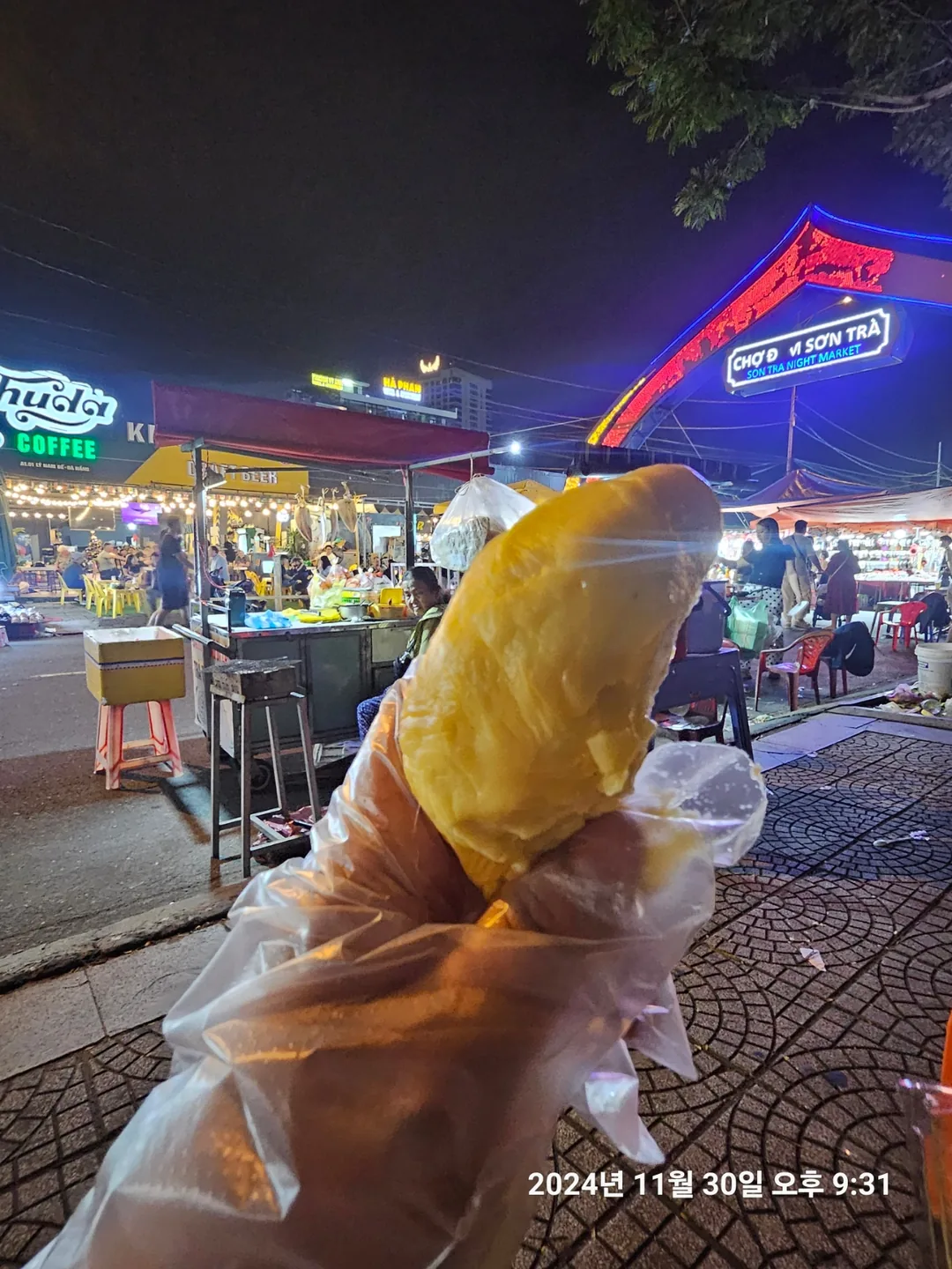 🇻🇳(Hậu ký) Quay lại Đà Nẵng >> Mua & nếm thử sầu riêng tại chợ đêm Sơn Trà