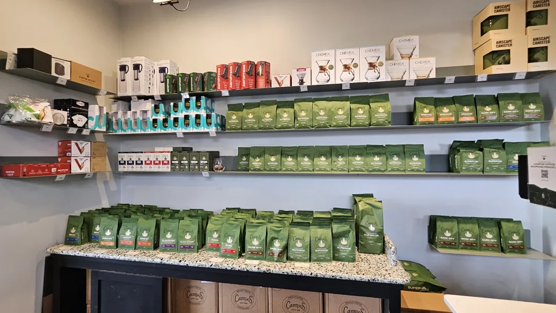 🇦🇺(Du lịch) Không phải Compose mà là Campos Coffee đấy!! Nếu đến Sydney thì ghé qua xem nhé~