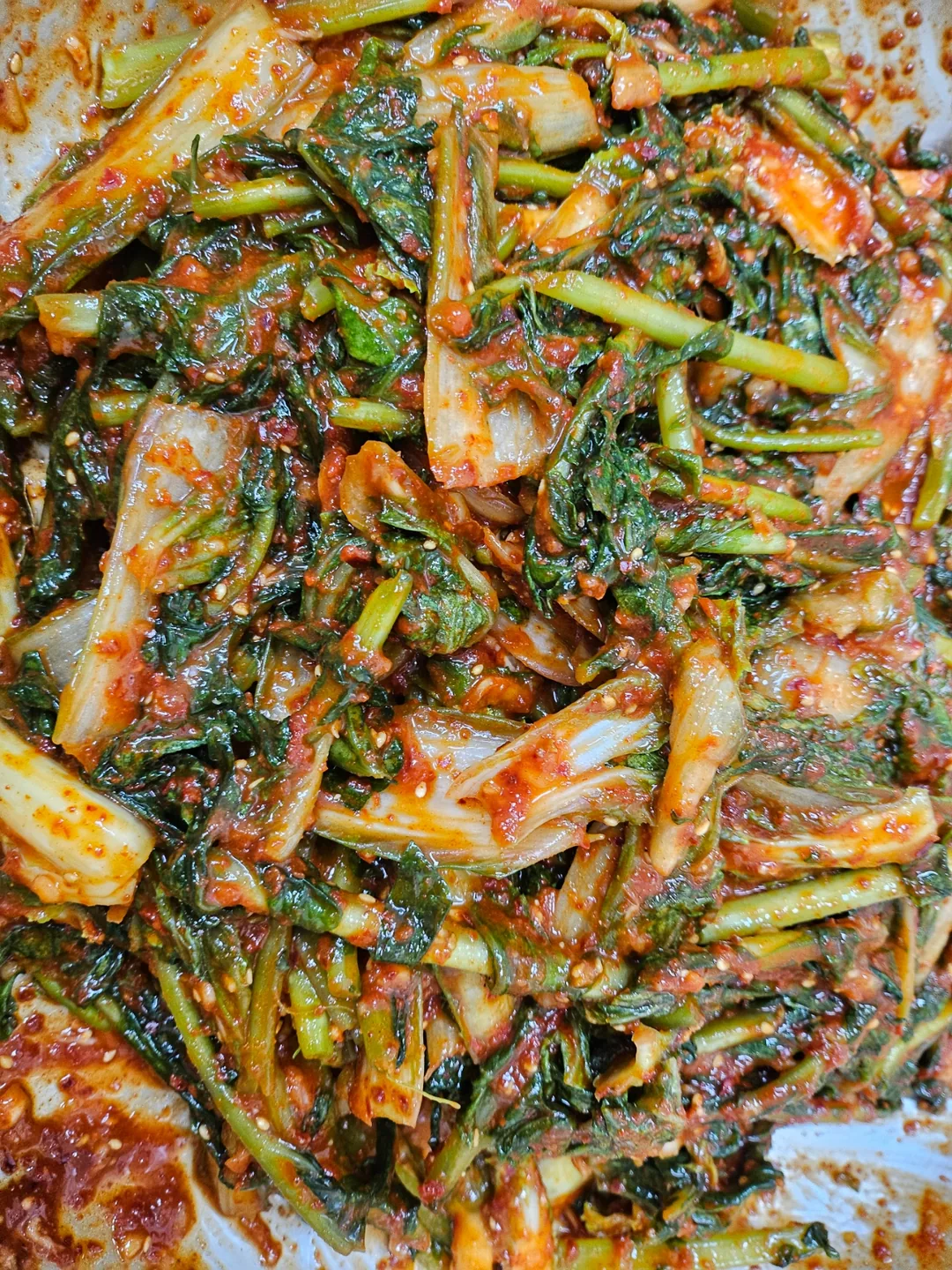 Mình đã làm kimchi củ cải non rồi~😎✌️