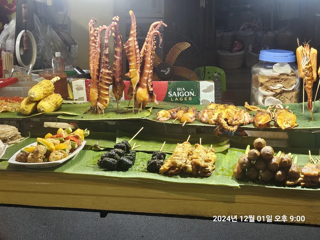 🇻🇳(Hậu ký) Quay lại Đà Nẵng >> Ngắm cảnh đêm Hội An cũng phải sau khi ăn: Chân bạch tuộc🐙