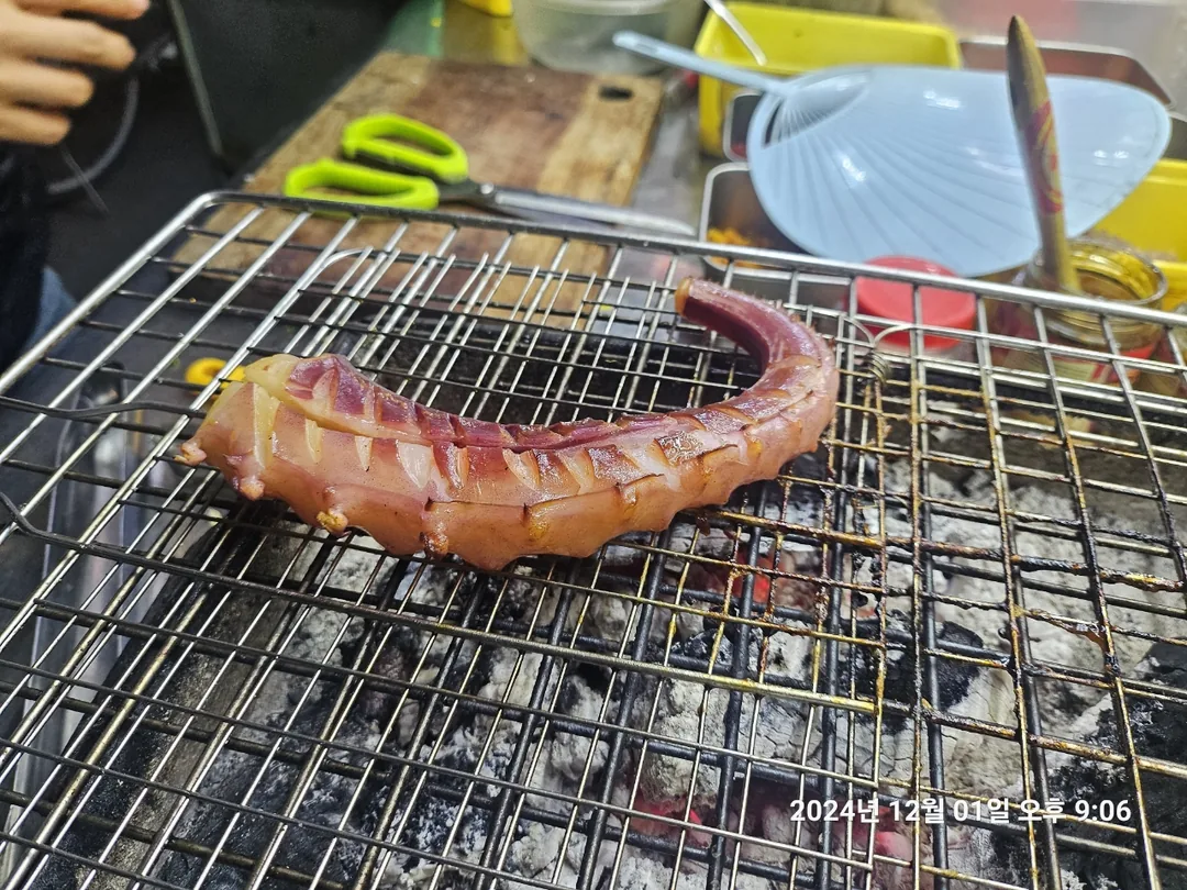 🇻🇳(Hậu ký) Quay lại Đà Nẵng >> Ngắm cảnh đêm Hội An cũng phải sau khi ăn: Chân bạch tuộc🐙