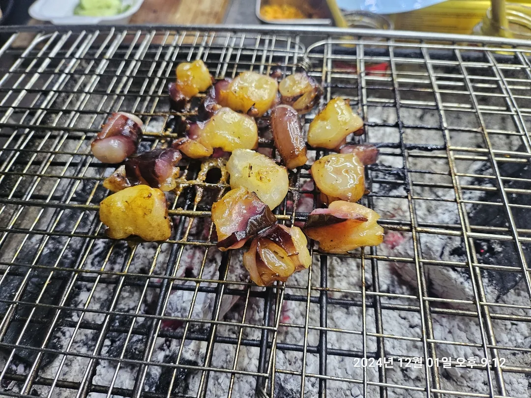 🇻🇳(Hậu ký) Quay lại Đà Nẵng >> Ngắm cảnh đêm Hội An cũng phải sau khi ăn: Chân bạch tuộc🐙