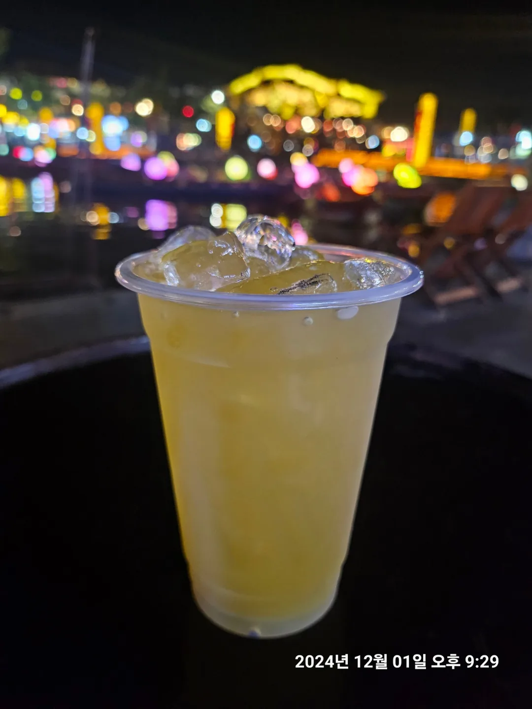 🇻🇳(Hậu ký) Quay lại Đà Nẵng >> Cảnh đêm Hội An cũng phải ngắm sau khi ăn no: Đồ uống tráng miệng là ly nước mía mát lạnh 👍
