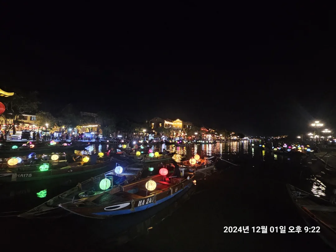 🇻🇳(Hậu ký) Quay lại Đà Nẵng >> Cảnh đêm mê hoặc của sông Thu Bồn ở Hội An