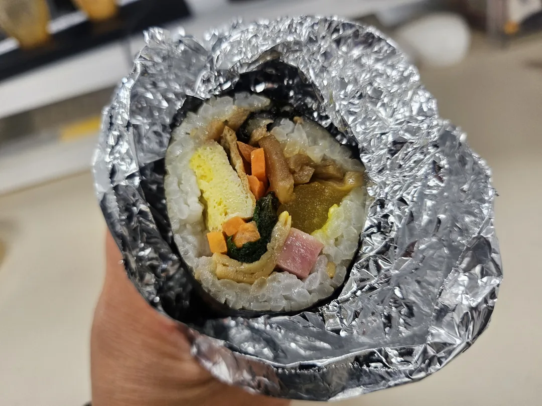 Bữa trưa là kimbap