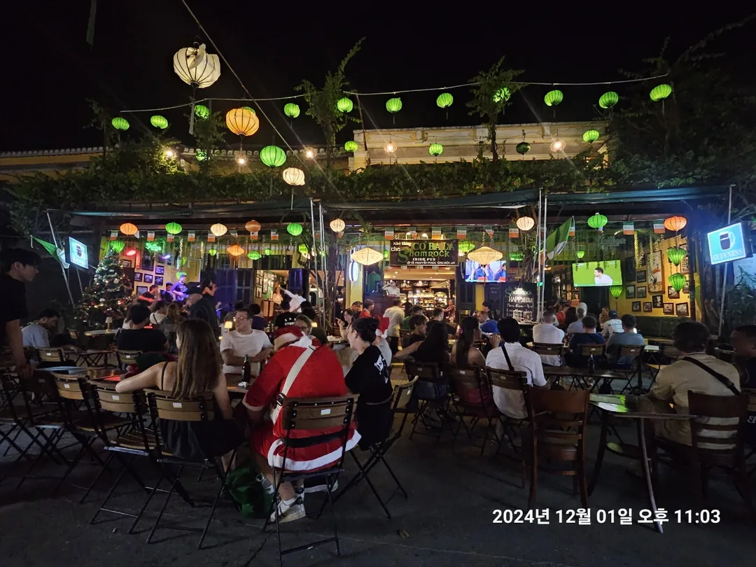 🇻🇳(Hậu ký) Quay lại Đà Nẵng >> Hội An Live Bar~🎵