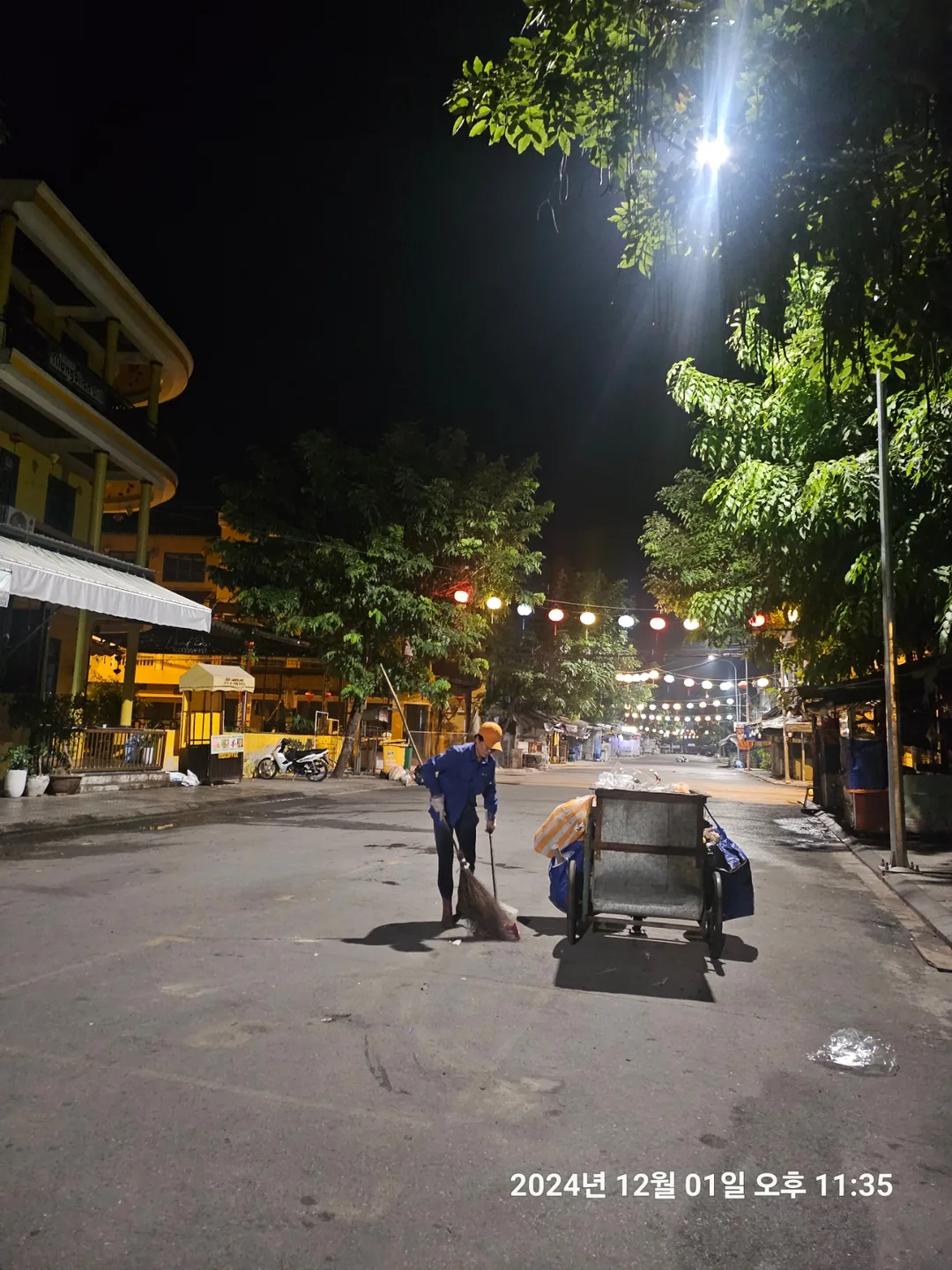 🇻🇳(Đánh giá) Quay lại Đà Nẵng >> Bạn tò mò về những gì diễn ra sau khi chợ đêm Hội An kết thúc đúng không~