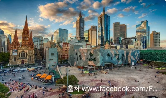 🇦🇺(Chuyến đi 5) Khởi đầu hành trình khám phá trung tâm Melbourne, Quảng trường Federation