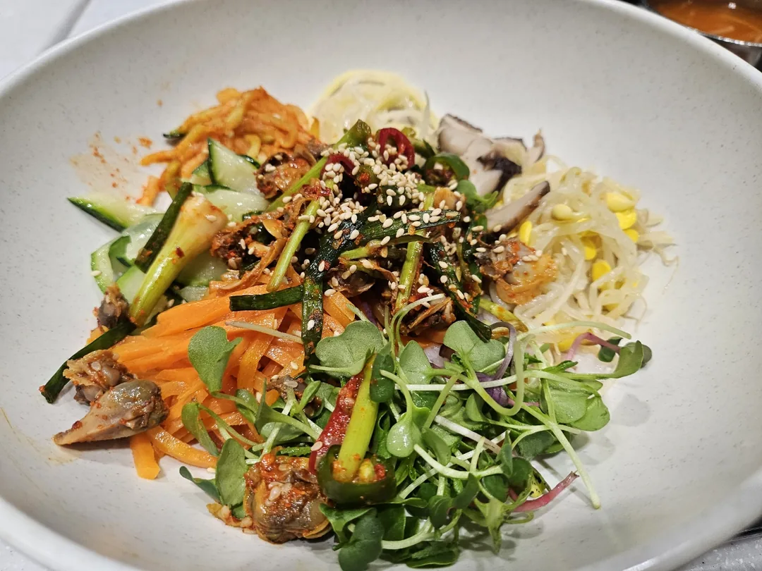 Cơm trộn sò huyết