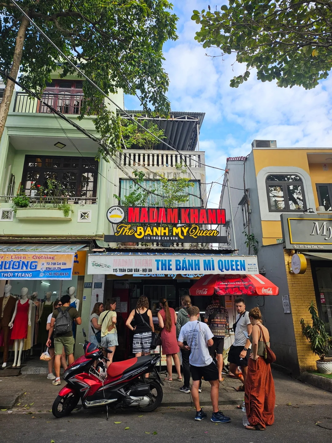 🇻🇳(Đánh giá lần ghé thăm lại) Hội An Madam Khánh - Nữ hoàng Bánh Mì
Madam Khánh - The Bánh Mì Queen