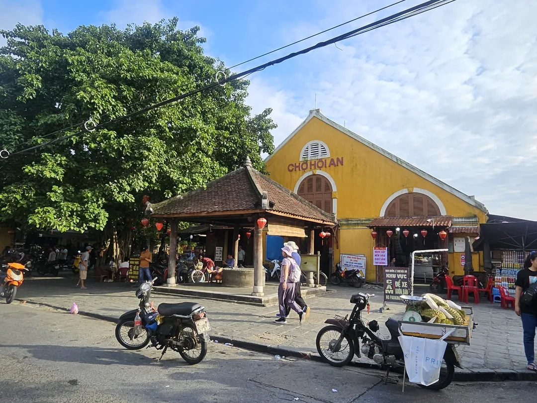 🇻🇳(Cảm nhận lần thăm lại) Chợ Hội An mà tôi gặp vào ban ngày ấy à...