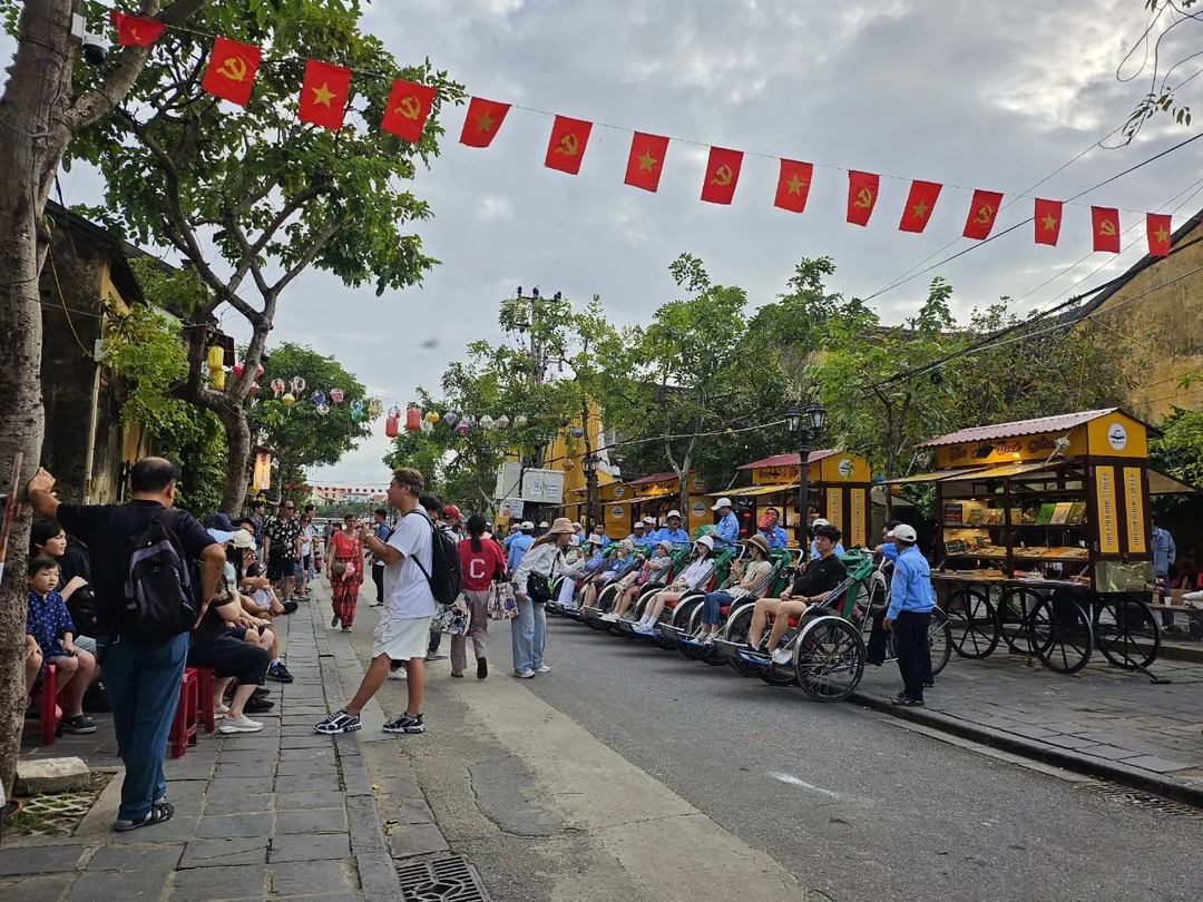 🇻🇳(Cảm nhận lần thăm lại) Chợ Hội An mà tôi gặp vào ban ngày ấy à...