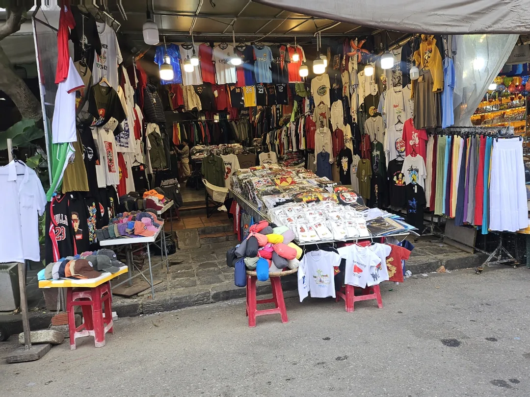 🇻🇳(Cảm nhận lần thăm lại) Chợ Hội An mà tôi gặp vào ban ngày ấy à...