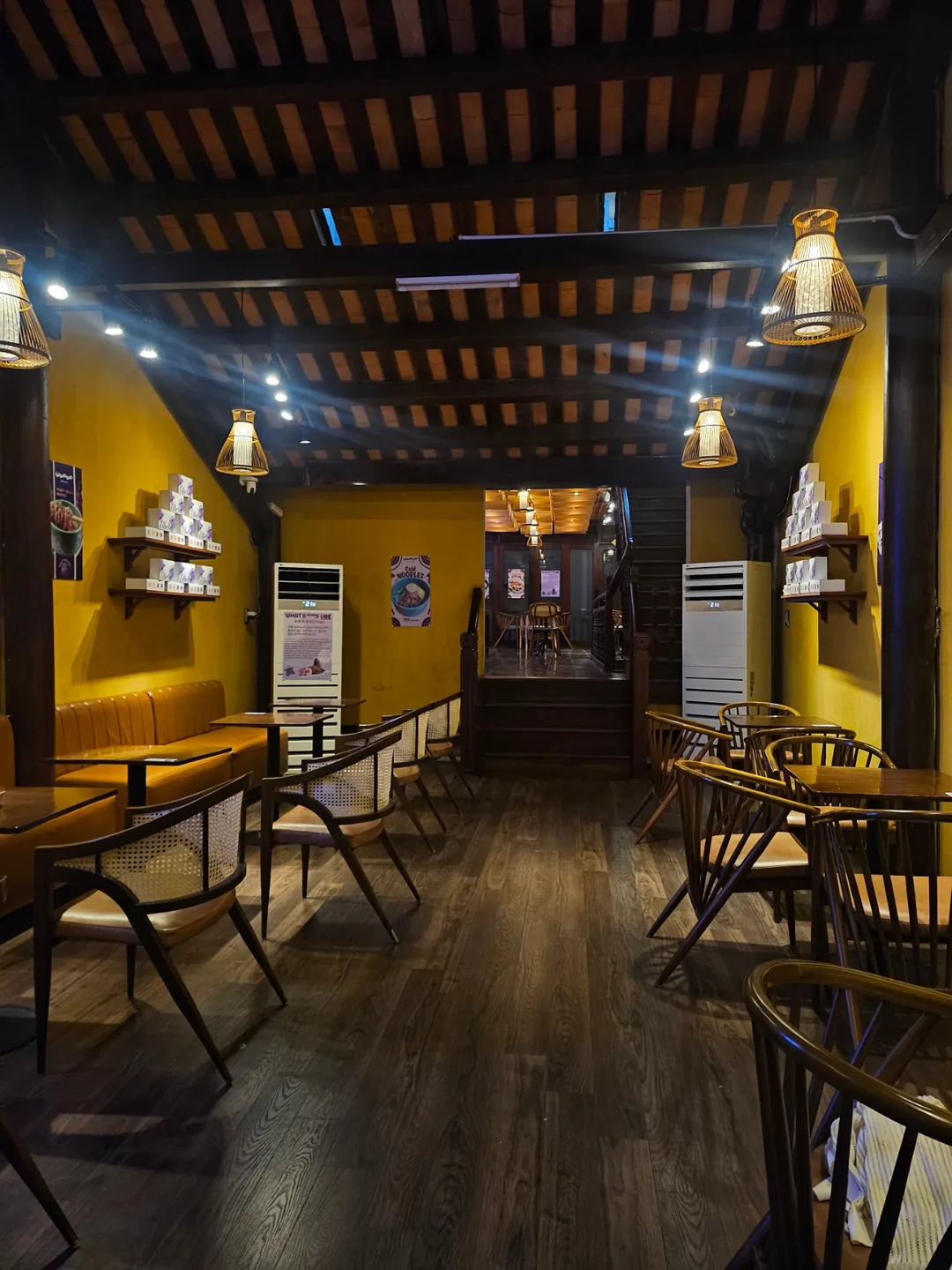 🇻🇳(Review lần ghé thăm lại) Ubebe Hoi An, quán bingsu ngon tuyệt!! Quán có view rooftop tuyệt đẹp!!