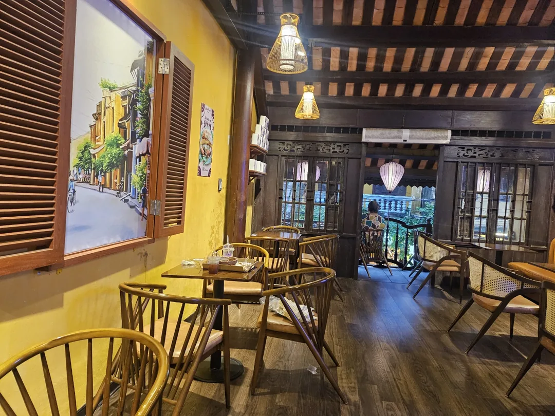 🇻🇳(Review lần ghé thăm lại) Ubebe Hoi An, quán bingsu ngon tuyệt!! Quán có view rooftop tuyệt đẹp!!