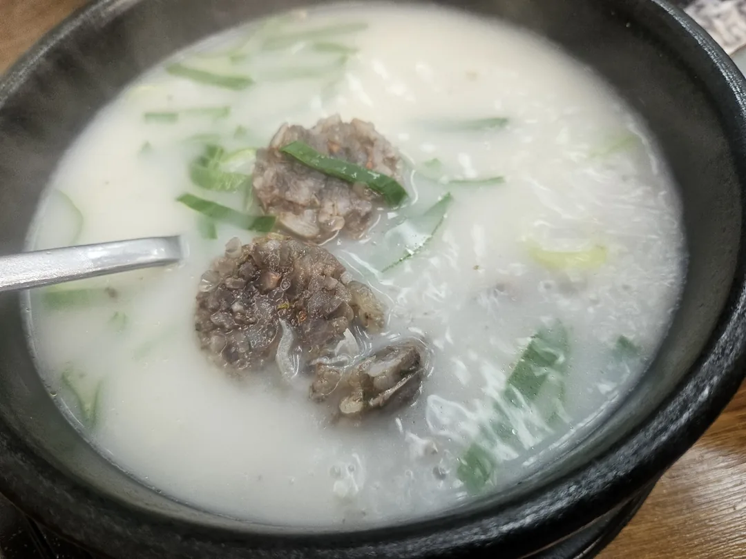 Bữa trưa đành phải kén ăn thôi 😂