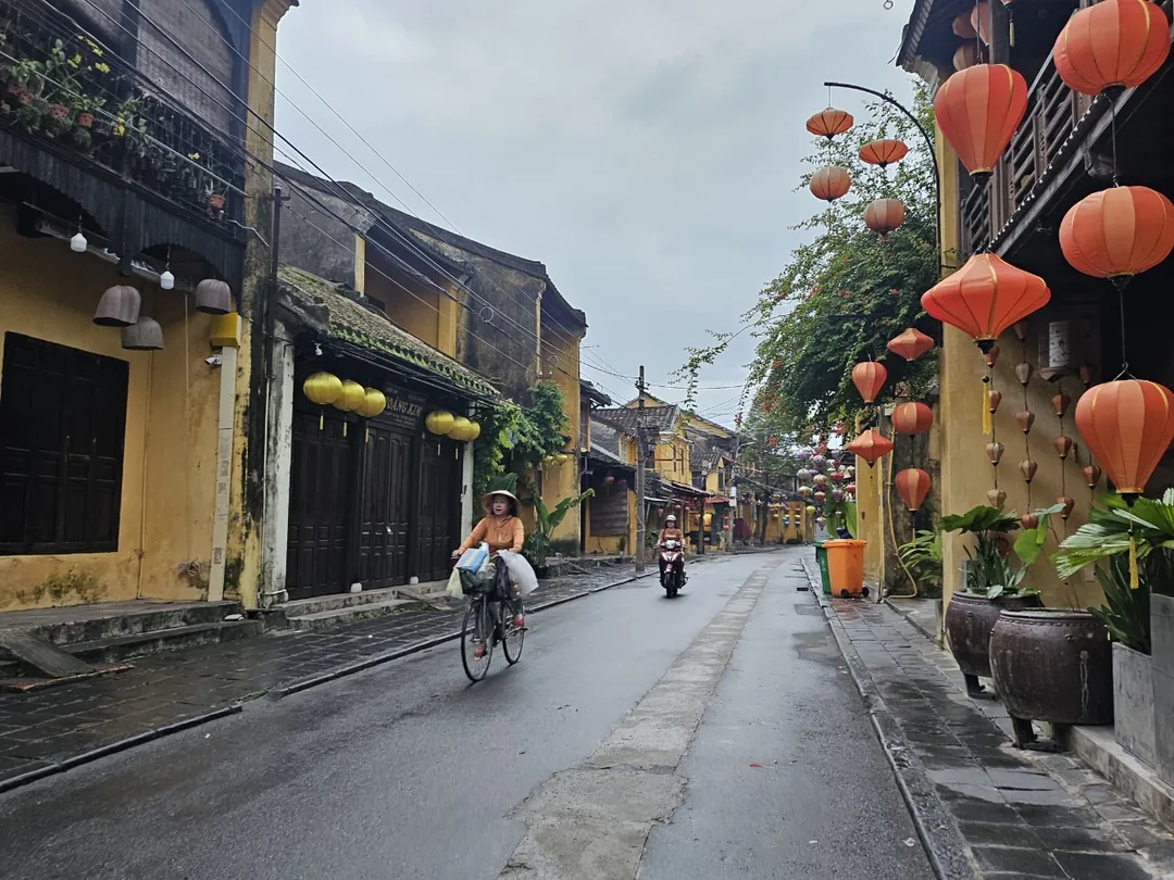 🇻🇳 (Review chuyến đi lại) Xì xụp phở từ tờ mờ sáng ở Hội An 🍜