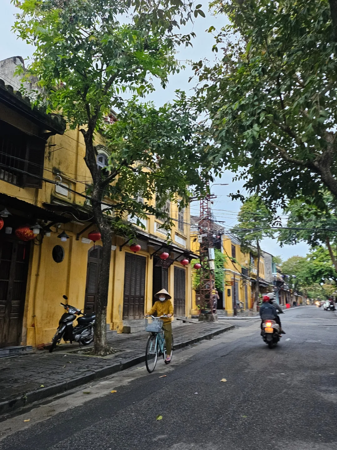 🇻🇳 (Review chuyến đi lại) Xì xụp phở từ tờ mờ sáng ở Hội An 🍜