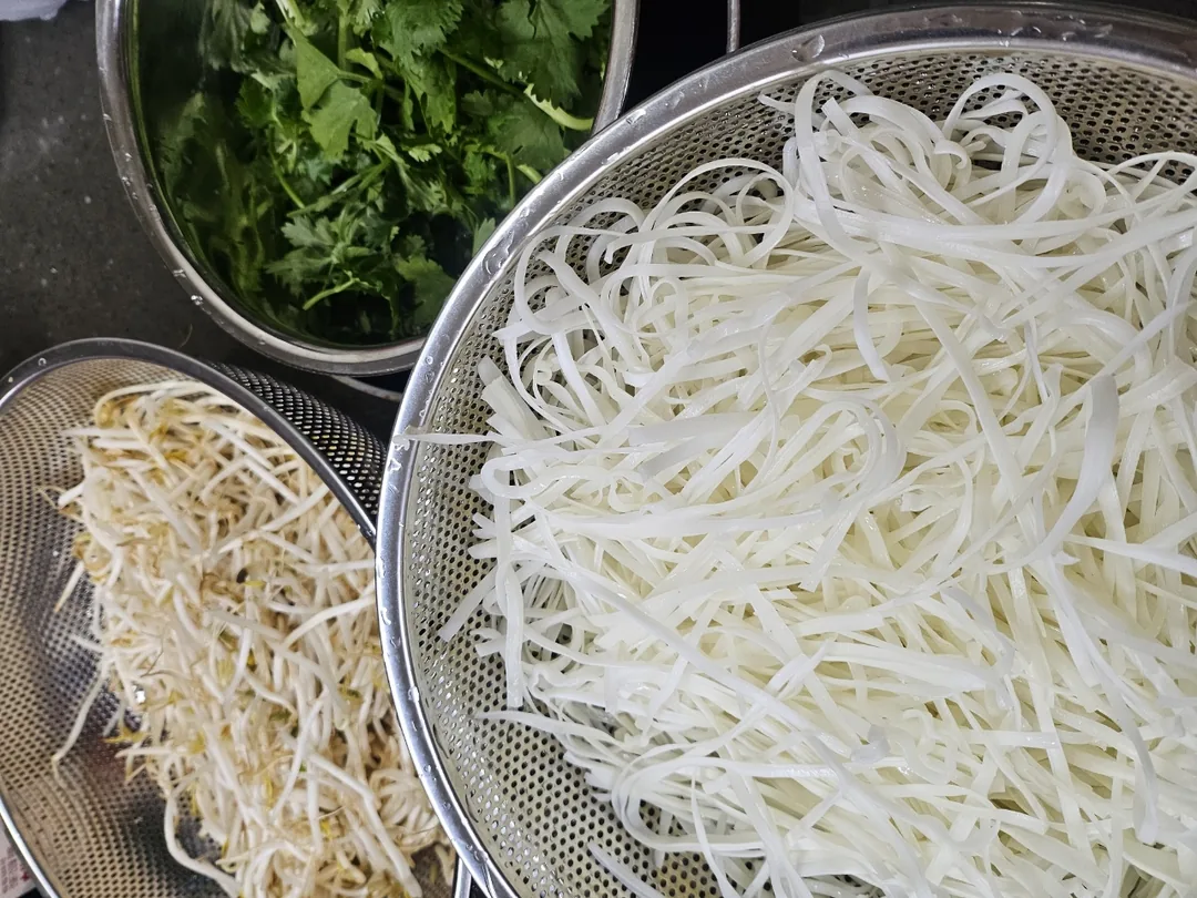 Mình sẽ đi chuẩn bị bữa tối nhé.