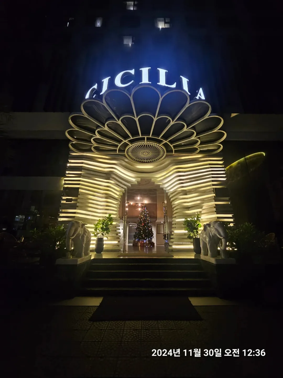 🇻🇳(Review) Đủ thứ chuyện về khách sạn ở Sicily