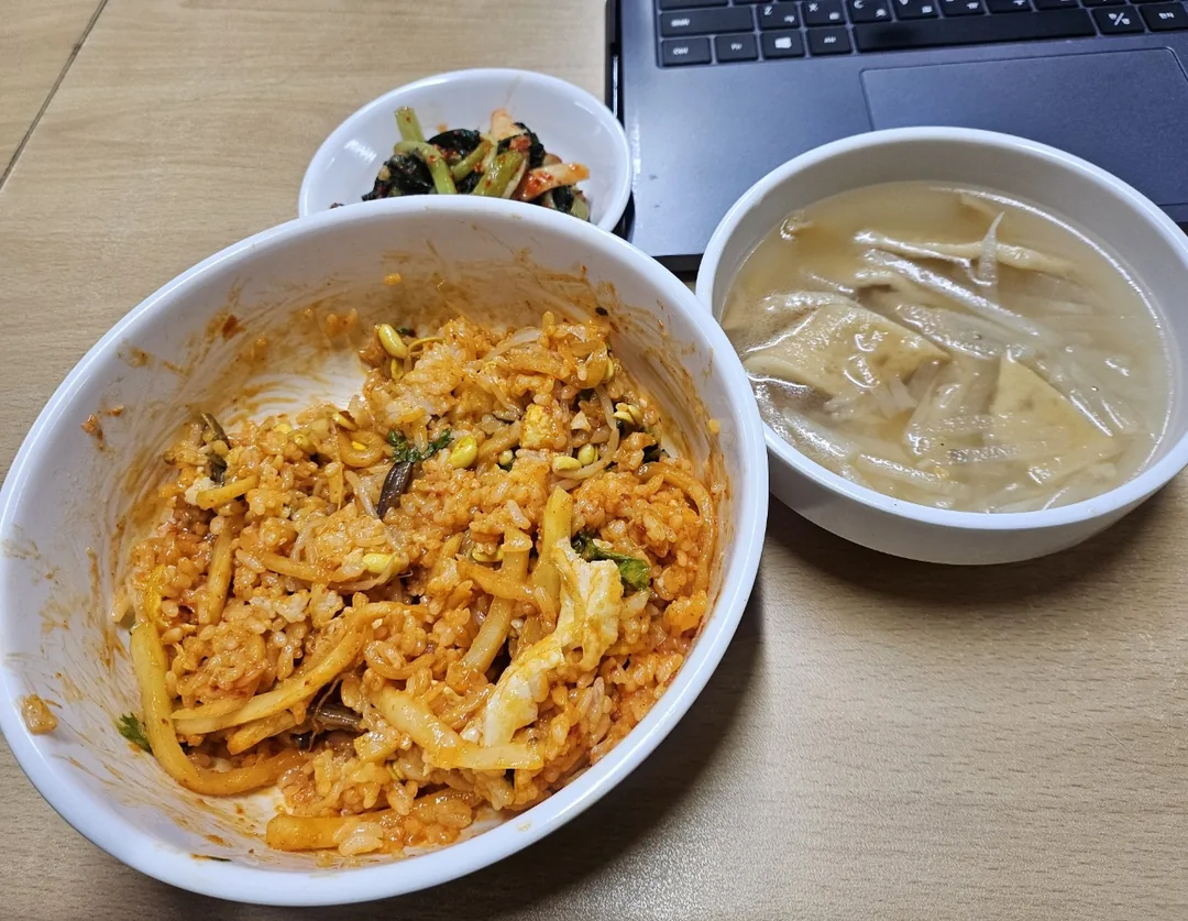 Sắp hói đầu mất thôi...🤣