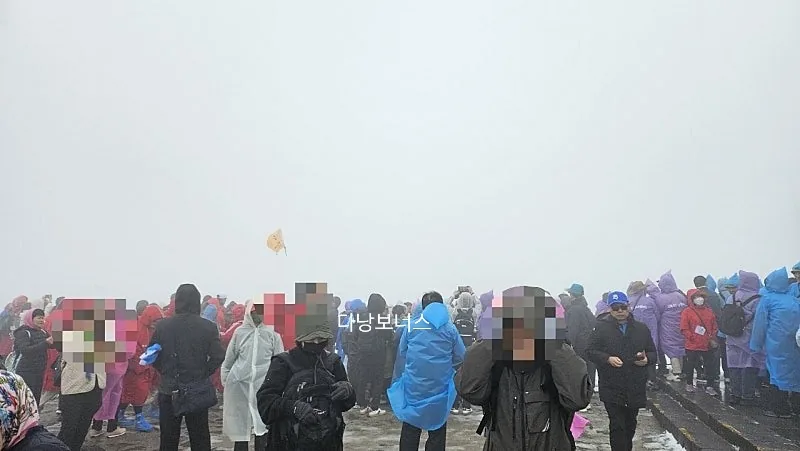 🇰🇷🇨🇳🏔Cung đường sườn bắc núi Bạch Đầu, hồ Thiên Trì e thẹn giữa bão tuyết