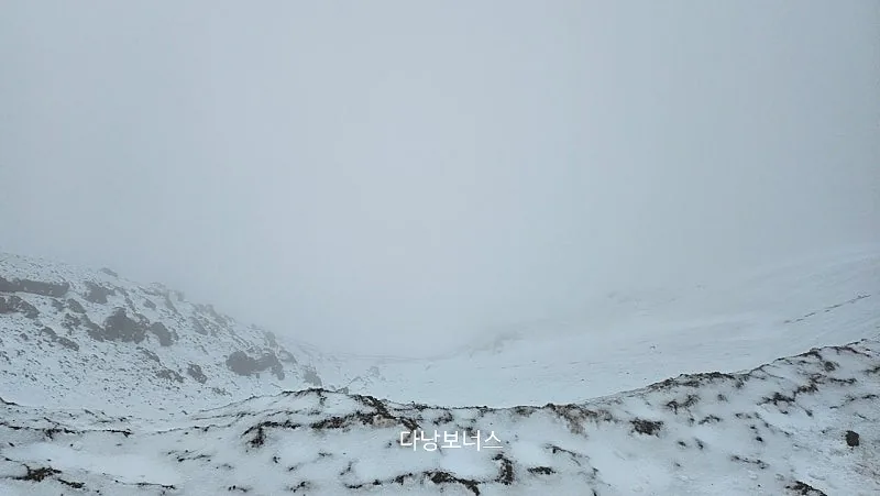 🇰🇷🇨🇳🏔Cung đường sườn bắc núi Bạch Đầu, hồ Thiên Trì e thẹn giữa bão tuyết