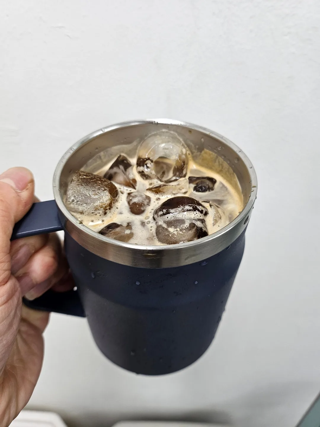 Nạp caffeine vào cả buổi chiều
