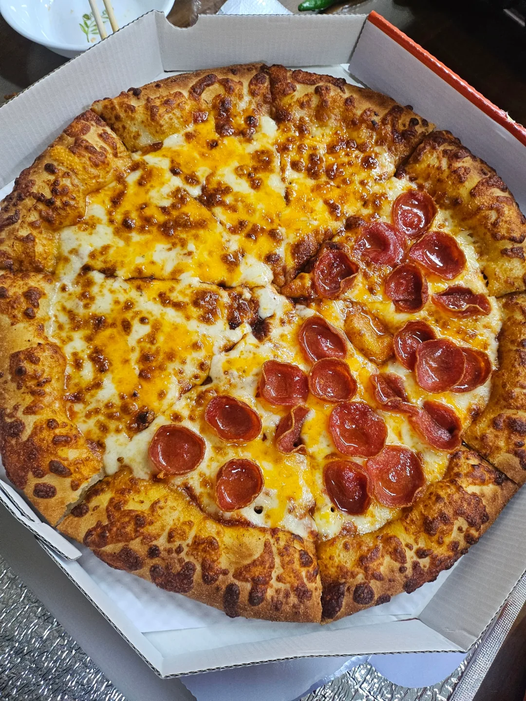 Tăng hai pizza~ no muốn nổ bụng luôn~