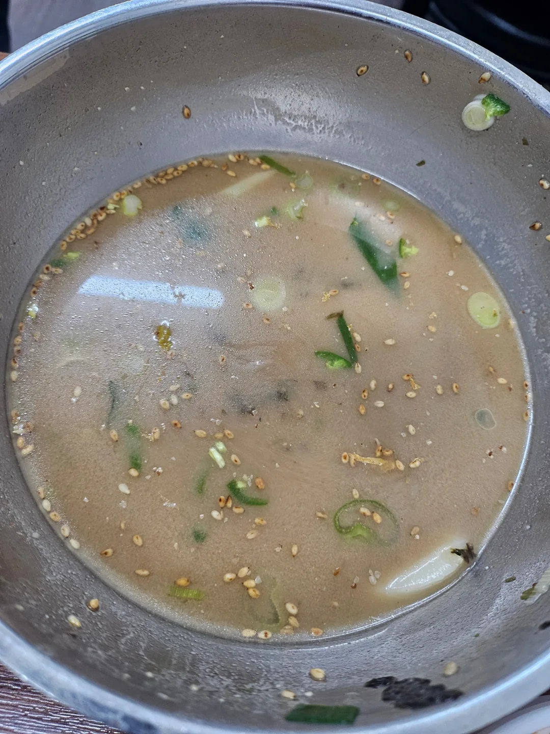 Xin giới thiệu quán mì kalguksu kiều mạch kèm mandu (bánh xếp) ngon ở chợ Doremi, Wonju