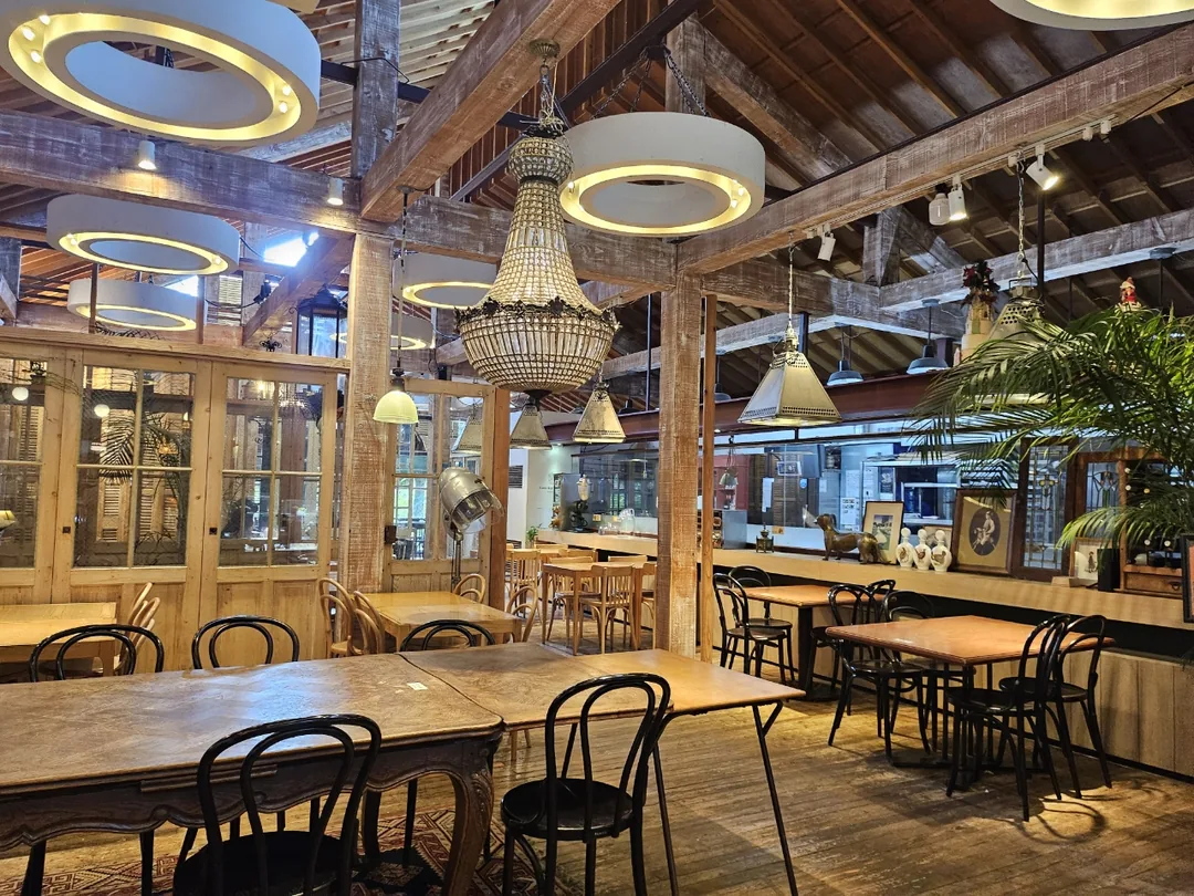 🇰🇷🍹🥐🥖Xưởng bánh mì L'Atelier nhà họ Kim