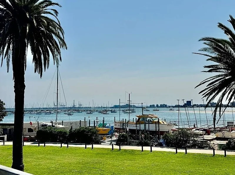 🇦🇺 Địa điểm ngắm hoàng hôn nổi tiếng~ Bãi biển St Kilda ở Melbourne (St Kilda beach)