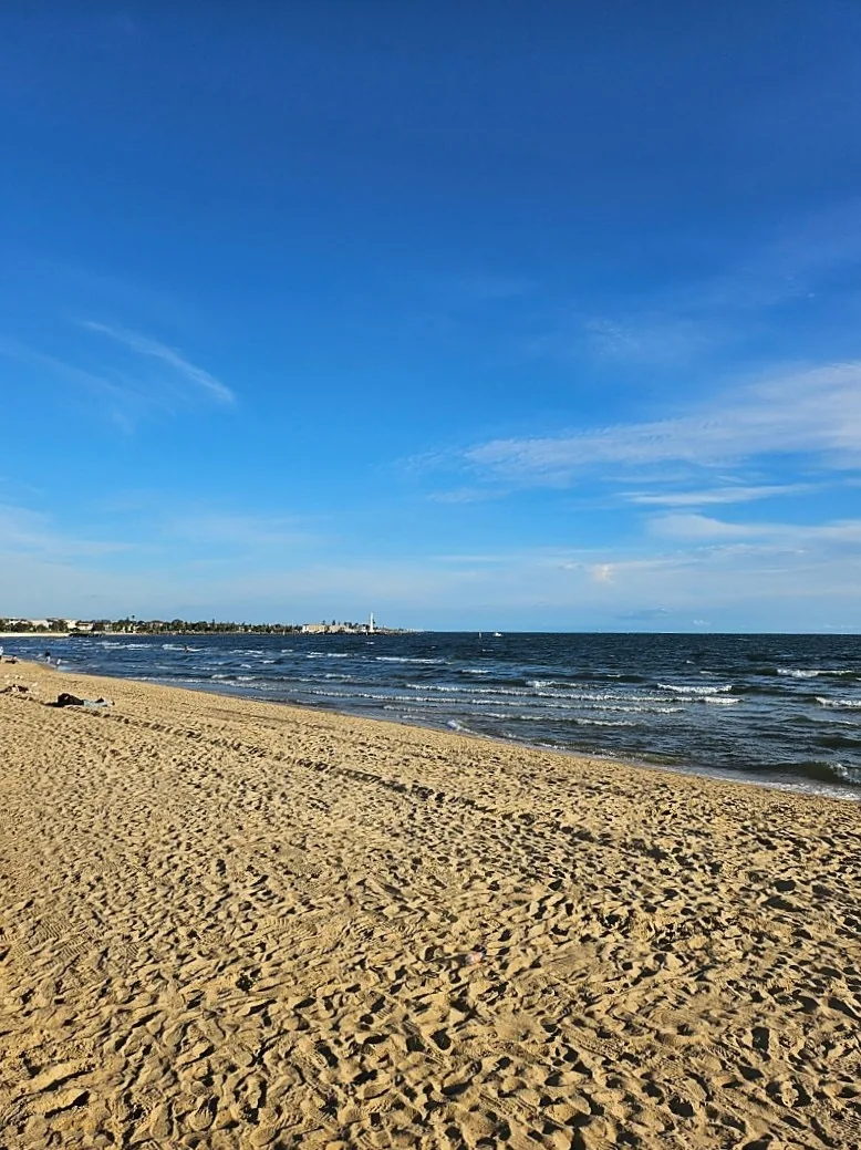 🇦🇺 Địa điểm ngắm hoàng hôn nổi tiếng~ Bãi biển St Kilda ở Melbourne (St Kilda beach)