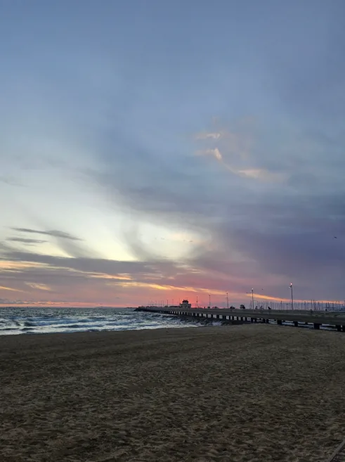 🇦🇺 Địa điểm ngắm hoàng hôn nổi tiếng~ Bãi biển St Kilda ở Melbourne (St Kilda beach)