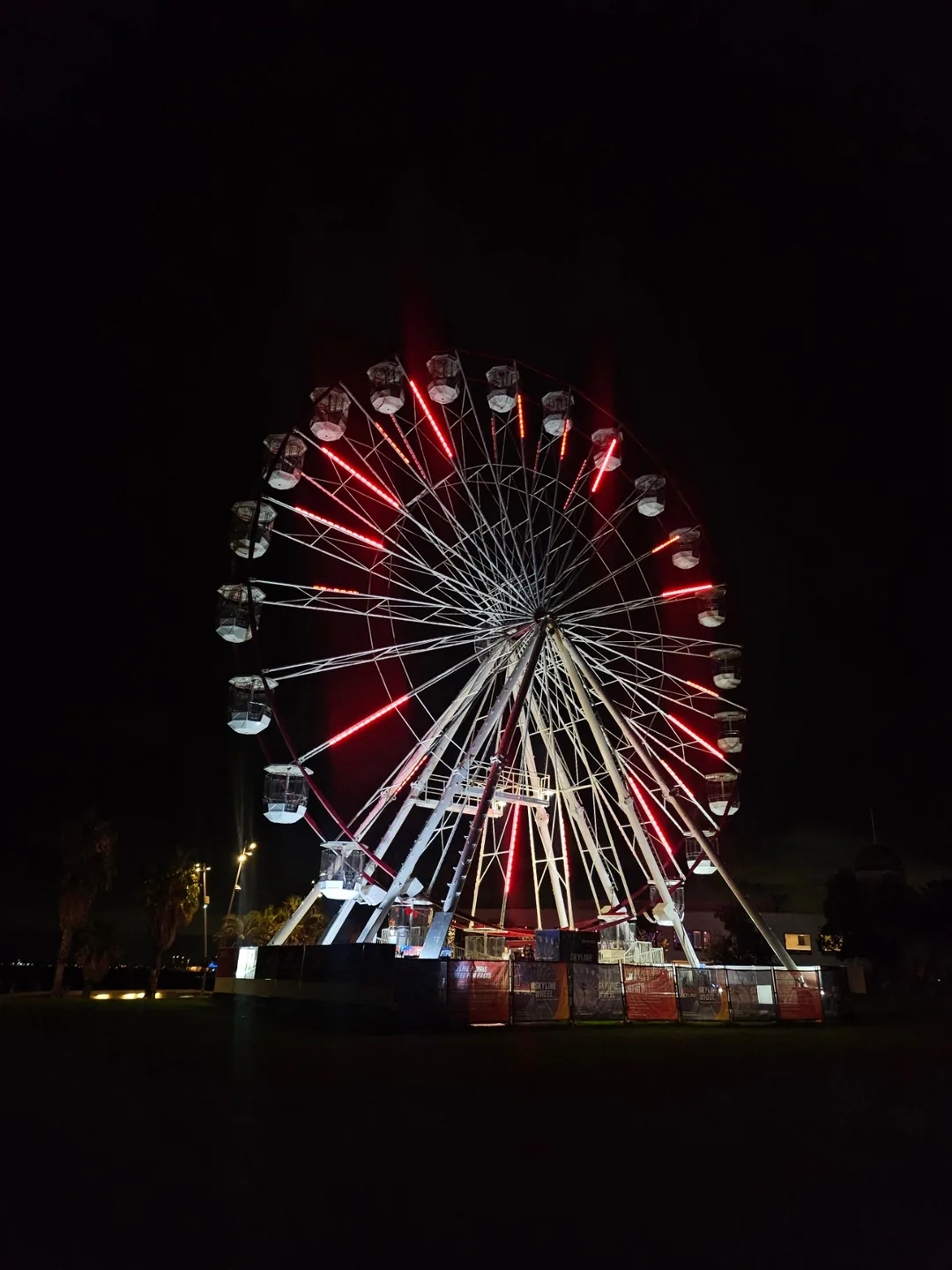 🇦🇺 Địa điểm ngắm hoàng hôn nổi tiếng~ Bãi biển St Kilda ở Melbourne (St Kilda beach)