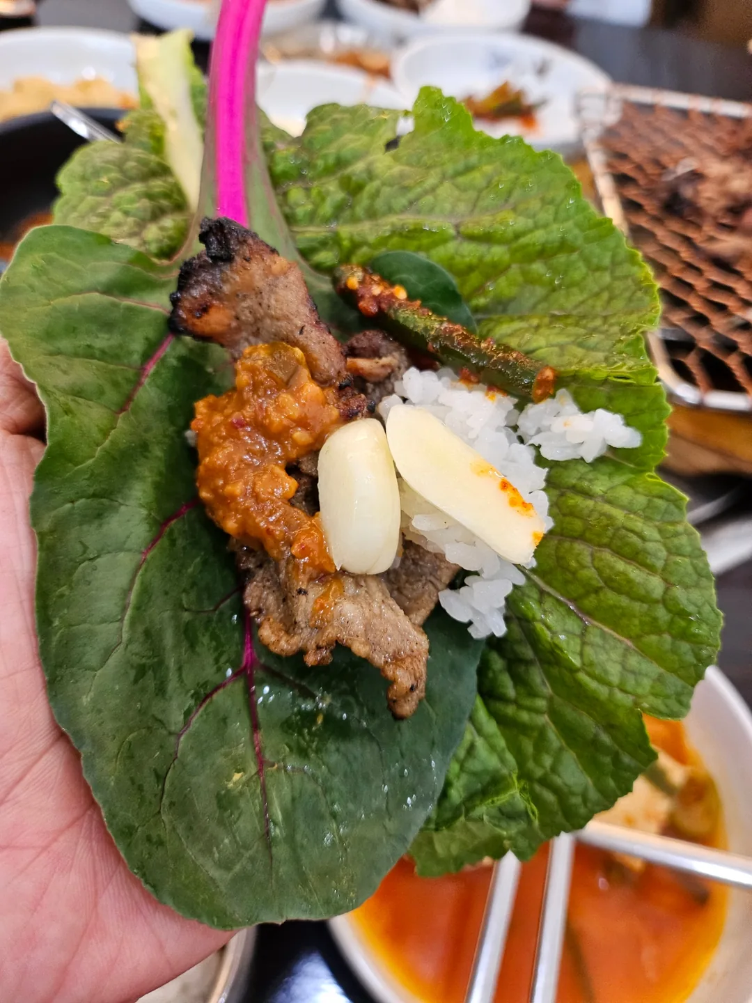 Mình đang ăn trưa muộn.