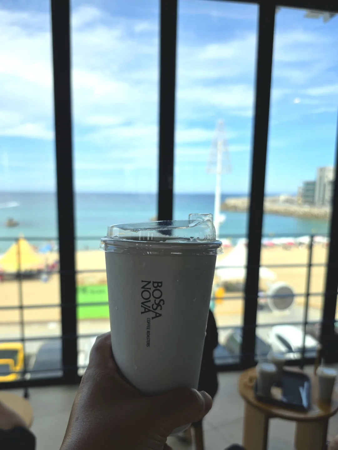 ☕️ Cuộc chiến giành chỗ ngồi khốc liệt