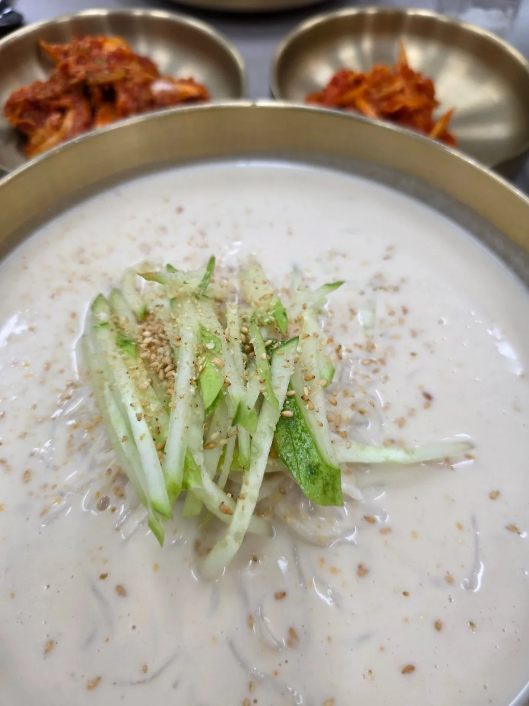 Mình ăn cơm thôi nào~