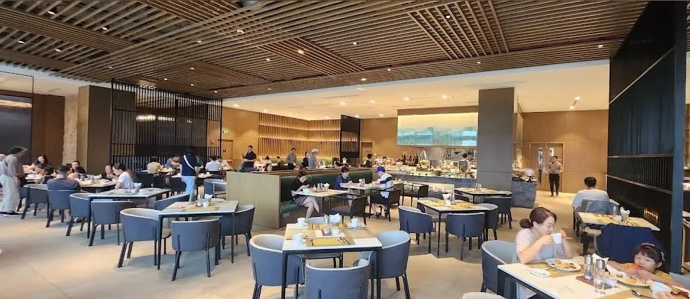 🇻🇳(Đánh giá) Bữa sáng khách sạn Bay Capital Da Nang (= Crowne Plaza Da Nang City Centre)
