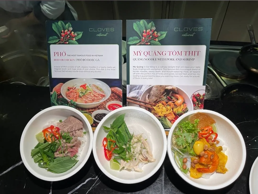🇻🇳(Đánh giá) Bữa sáng khách sạn Bay Capital Da Nang (= Crowne Plaza Da Nang City Centre)
