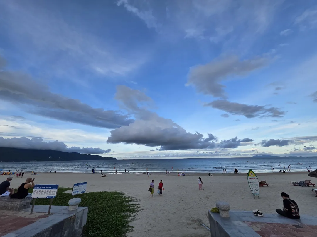 🇻🇳 Hoàng hôn biển Mỹ Khê
