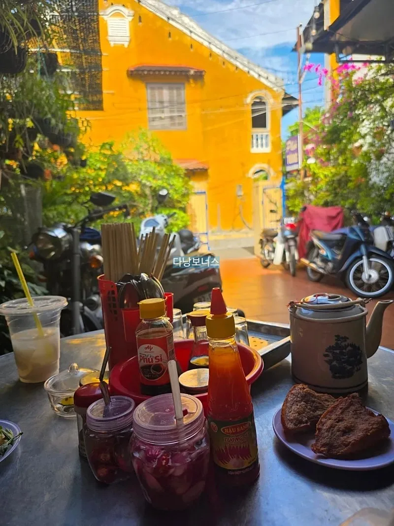🇻🇳 Bữa sáng đầu tiên! Phở! Đây cũng là quán mình quay lại lần nữa!