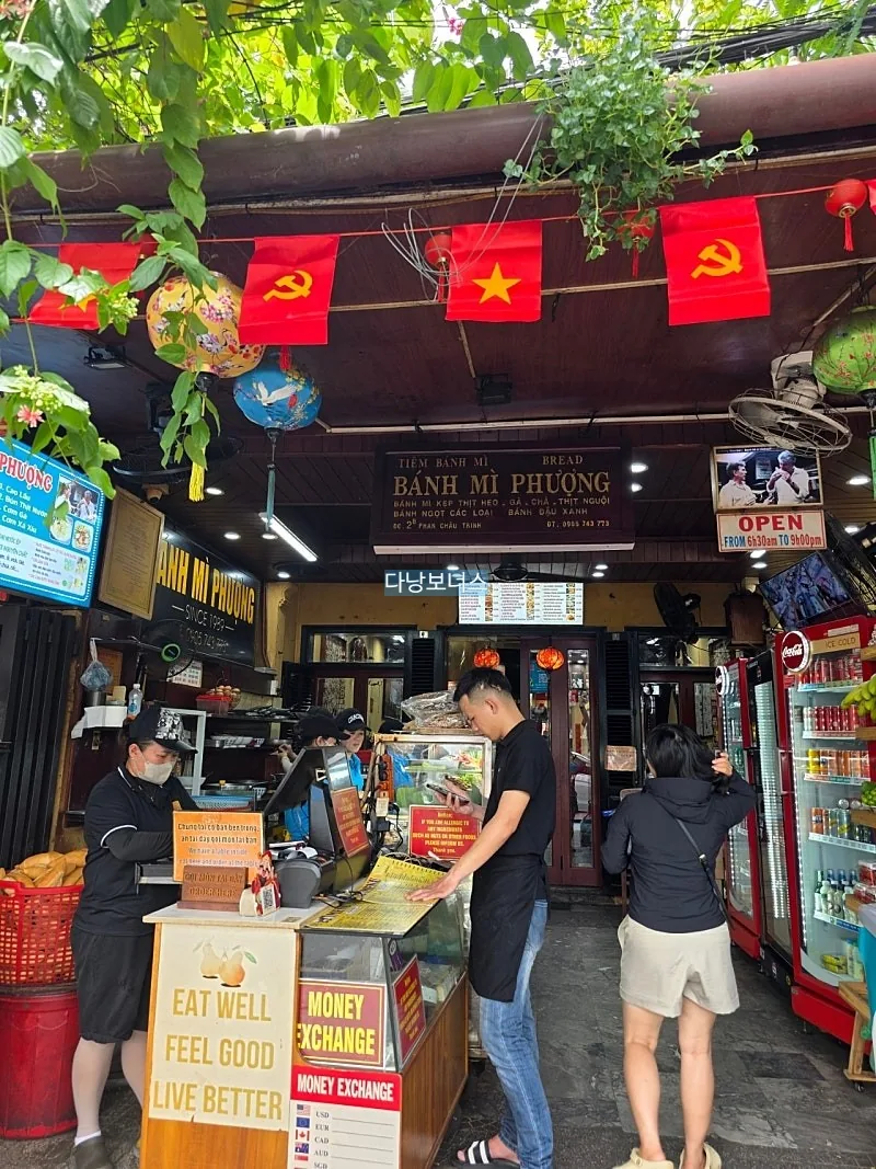 🥖 Hẹn gặp ở Bánh Mì Phượng!