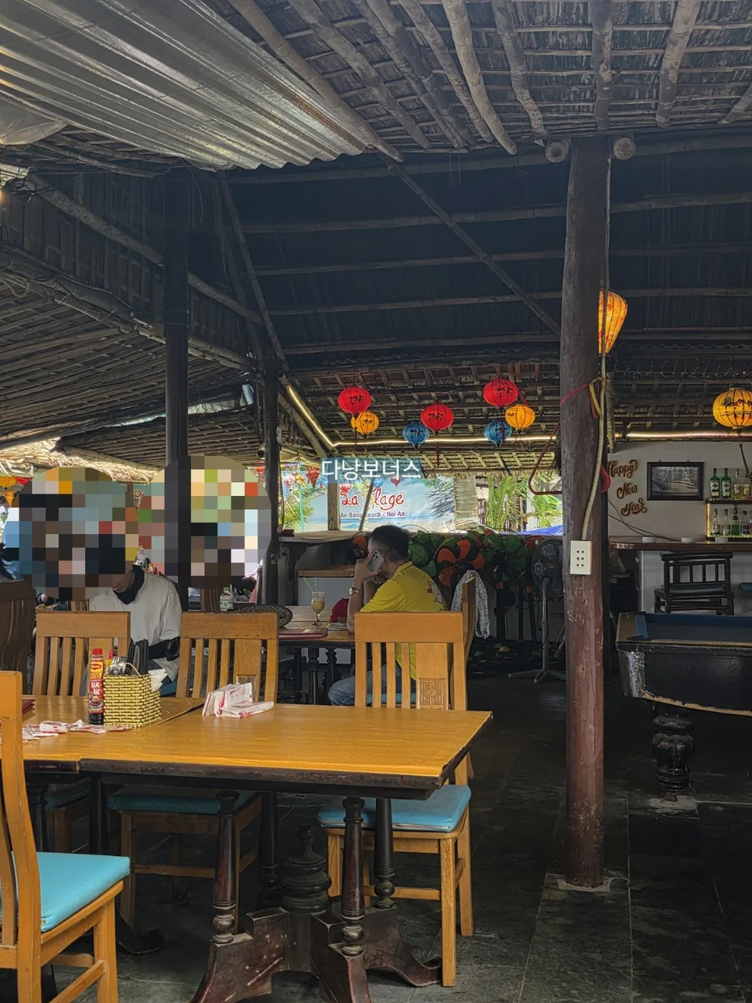 Anh hướng dẫn viên địa phương Đà Nẵng mà tôi gặp ở La Plage 👻🇻🇳!
