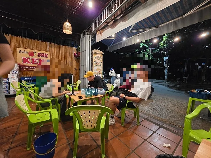 Cô youtuber tôi gặp hai lần ở Hội An 🇻🇳